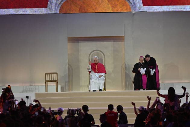 IPA88970702 - France, Paris, Vatican, September 25, 2026 Prayer vigil with young people at the Stade de France in Saint-Denis, led by Pope Leo XIV during his apostolic journey to France. Photo by ALESSIA GIULIANI Catholic Press Photo  Copyright: xALESSIAxGIULIANI xCatholicxPressxPhotox xALESSIAxGIULIANI xCatholicxPressxPhotox IPA88970702