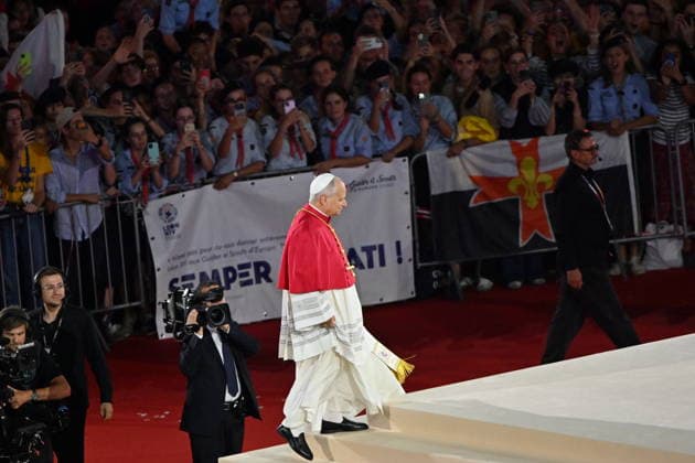 Pope Leo XIV - Prayer vigili with youth - stade de France - 2026-9-25 France,Paris,Vatican, 2026 9 25 : Prayer vigil with youth people at Stade de France in Saint-Denis led by Pope Leo XIV during his apostolic journey tò France. Copyright Alessia Giuliani Catholipressphoto EDITORIAL USE ONLY - NO BOOKS Copyright: xx