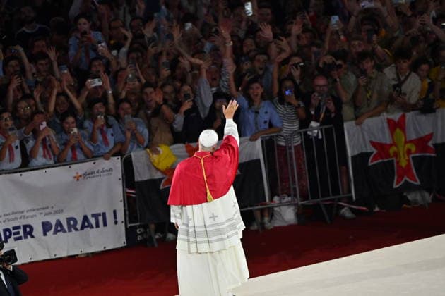 IPA88973312 - France, Paris, Vatican, September 25, 2026: Prayer vigil with young people at the Stade de France in Saint-Denis, led by Pope Leo XIV during his apostolic journey to France. Copyright Alessia Giuliani Catholipressphoto  Copyright: xx xAlessiaxGiuliani Catholipressphotox IPA88973312
