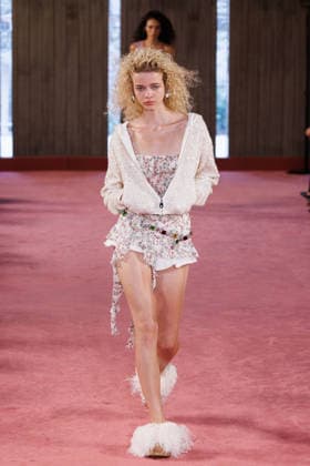 IPA88975599 - Milan, Milan Women™s Fashion Week Spring Summer 2027 - Women™s Fashion, Spring Summer 2027 - Blumarine fashion show - guests - Pictured: model  Copyright: xCinziaxCamelax xx IPA88975599