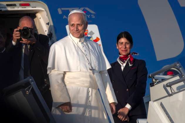 Pope Leo XIV leaves for his Apostolic Journey to France in Fiumicino Airport, Italy - 25 Sep 2026 Pope Leo XIV boards his Paris-bound plane at Fiumicino Airport, Rome, for his 4-day apostolic visit to France Pope Leo XIV leaves for his Apostolic Journey to France Fiumicino Italy Copyright: xMariaxGraziaxPicciarellax xSOPAxImagesx Maria-Grazia-Picciarella-1453747