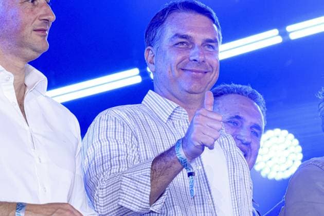 RECORD DATE NOT STATED Flavio Bolsonaro and Tarcisio de Freitas participate in the Jaguariuna rodeo in Sao Paulo. Jaguariuna (SP), 09 25 2026 2026 elections rodeo Presidential candidate Flavio Bolsonaro (PL) and the governor of Sao Paulo, Tarcisio de Freitas (Republicanos), participate in the Jaguariuna Rodeo Festival, this Friday (25), in Jaguariuna, in the interior of Sao Paulo. They are accompanied by the candidates for the Senate for Sao Paulo Andre do Prado (PL) and Guilherme Derrite (PP).(Foto: Leco Viana Thenews2 imago images) Flavio Bolsonaro and Tarcisio de Freitas participate in the Jaguariuna rodeo in Sao Paulo.  Copyright: xLecoxVianax