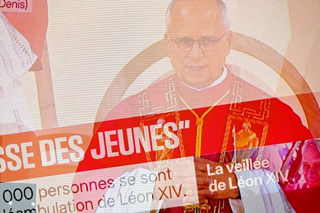 Paris, Friday, September 25, 2026 Prayer Vigil with Young People and Pope Leo XIV at the Stade de France in Paris, Friday, September 25, 2026 The Pope in France: Prayer Vigil with Young People at the Stade de France 459926 2026 09 25 Prevost, Robert Francis Pope Leon XIV  Copyright: xBarbaraxNeymanx xStarfacex STAR_459926_038