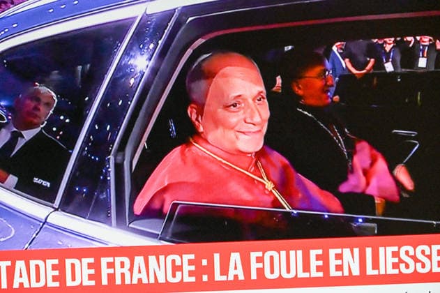 Paris, Friday, September 25, 2026 Prayer Vigil with Young People and Pope Leo XIV at the Stade de France in Paris, Friday, September 25, 2026 The Pope in France: Prayer Vigil with Young People at the Stade de France 459926 2026 09 25 Prevost, Robert Francis Pope Leon XIV  Copyright: xBarbaraxNeymanx xStarfacex STAR_459926_039
