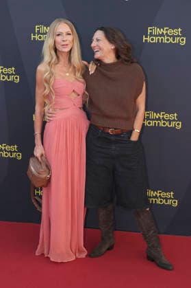 Jenny Elvers und Catrin Striebeck bei der Premiere des Kinofilms Hygge auf dem 34. Filmfest Hamburg 2026 im Cinemaxx Dammtor. Hamburg, 25.09.2026