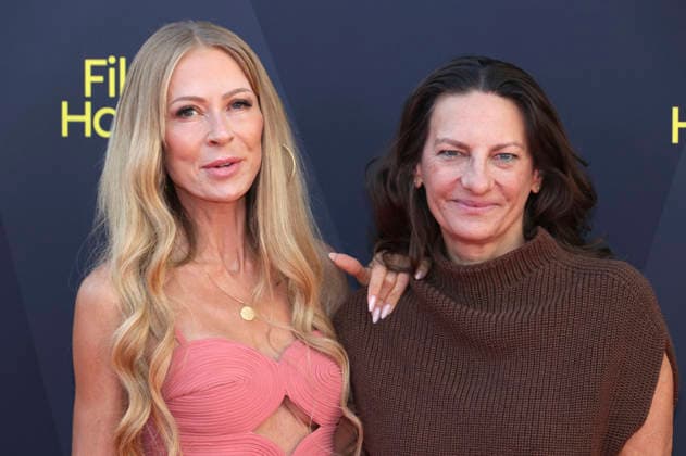 Jenny Elvers und Catrin Striebeck bei der Premiere des Kinofilms Hygge auf dem 34. Filmfest Hamburg 2026 im Cinemaxx Dammtor. Hamburg, 25.09.2026