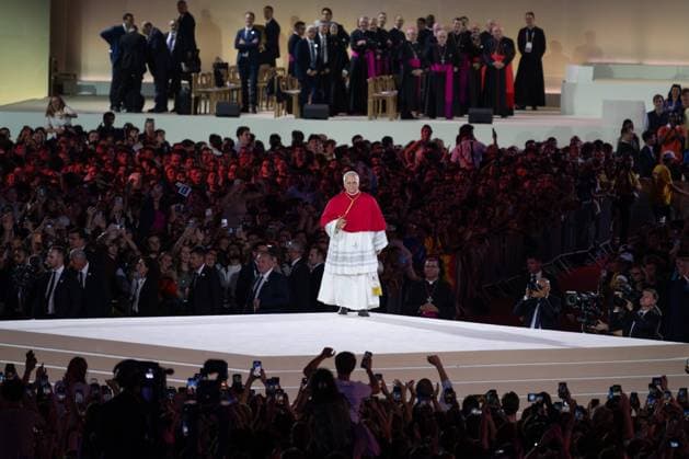 PRAYER VIGIL AT THE STADE DE FRANCE PHOTOPQR OUEST FRANCE Stéphane Geufroi Paris September 25, 2026 Léon XIV begins aa historic four-day visit to France—an event for which one million people are expected. The prayer vigil at the Stade de France: Léon XIV was welcomed amid an electric atmosphere on Friday, September 25, shortly before 9 p.m. at the Stade de France in Saint-Denis, near Paris. Greeted like a rock star, the American pope arrived in the popemobile and was cheered by some 80,000 young people who had been waiting for him for several hours to the sound of pop, worship, and gospel music, during an evening intended to highlight the resurgence of religious devotion among young Catholics in France. Leo XIV was welcomed in a high-energ  Copyright: xPHOTOPQR OUESTxFRANCE MAXPPPxStéphanexGeufroix 20260925OFR0027 20260925OFR0027