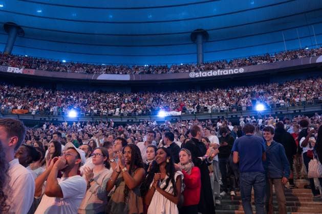 PRAYER VIGIL AT THE STADE DE FRANCE PHOTOPQR OUEST FRANCE Stéphane Geufroi Paris September 25, 2026 Léon XIV begins aa historic four-day visit to France—an event for which one million people are expected. The prayer vigil at the Stade de France: Léon XIV was welcomed amid an electric atmosphere on Friday, September 25, shortly before 9 p.m. at the Stade de France in Saint-Denis, near Paris. Greeted like a rock star, the American pope arrived in the popemobile and was cheered by some 80,000 young people who had been waiting for him for several hours to the sound of pop, worship, and gospel music, during an evening intended to highlight the resurgence of religious devotion among young Catholics in France. Leo XIV was welcomed in a high-energ  Copyright: xPHOTOPQR OUESTxFRANCE MAXPPPxStéphanexGeufroix 20260926OFR0095 20260926OFR0095