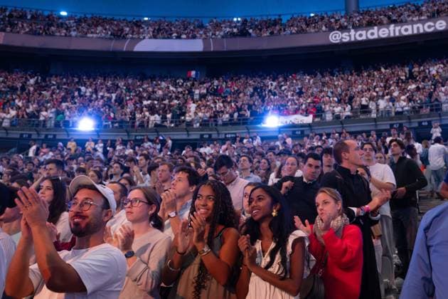 PRAYER VIGIL AT THE STADE DE FRANCE PHOTOPQR OUEST FRANCE Stéphane Geufroi Paris September 25, 2026 Léon XIV begins aa historic four-day visit to France—an event for which one million people are expected. The prayer vigil at the Stade de France: Léon XIV was welcomed amid an electric atmosphere on Friday, September 25, shortly before 9 p.m. at the Stade de France in Saint-Denis, near Paris. Greeted like a rock star, the American pope arrived in the popemobile and was cheered by some 80,000 young people who had been waiting for him for several hours to the sound of pop, worship, and gospel music, during an evening intended to highlight the resurgence of religious devotion among young Catholics in France. Leo XIV was welcomed in a high-energ  Copyright: xPHOTOPQR OUESTxFRANCE MAXPPPxStéphanexGeufroix 20260926OFR0097 20260926OFR0097