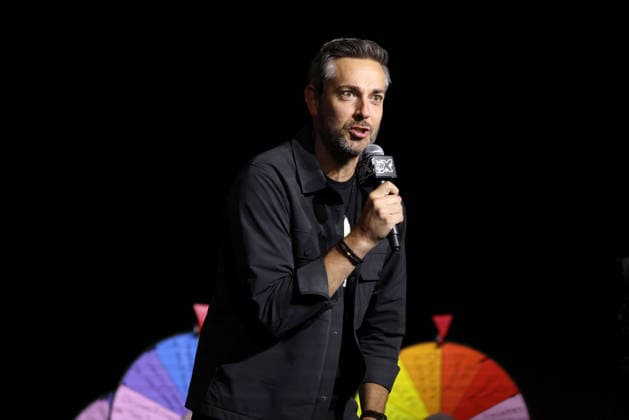 September 25, 2026, Salt Lake City, Utah, USA: Actor ZACHARY LEVI speaks at the 2026 FanX Salt Lake City at the Salt Palace Convention Center. Salt Lake City USA  - ZUMAg247 20260925_znp_g247_094 Copyright: xGagexSkidmorex