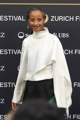 22. Zurich Film Festival 2026 Sara Nuru (Model) auf dem grünen Teppich. Opening Night des 22. Zurich Film Festivals am 24.09.2026 im Kongresshaus Zürich. Kanton Zürich, Schweiz.