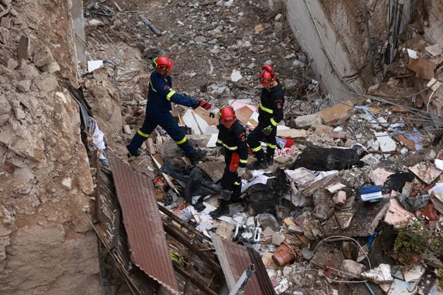 5 missing after explosion collapses building in historic heart of Athens ATHENS, GREECE - SEPTEMBER 26: Rescuers search for survivors after a blast in the Plaka district of Athens, Greece, on September 26, 2026. Costas Baltas Anadolu Athens Greece. Editorial use only. Please get in touch for any other usage.  Copyright: x2026xAnadoluxCostasxBaltasx