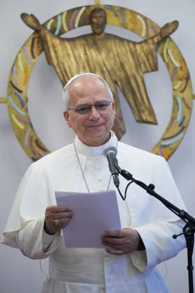IPA88988660 - France, Paris, Vatican, September 26, 2026 Pope Leo XIV visits the Maison Bakhita Center for Accompaniment and Social Integration, which is dedicated to welcoming and supporting migrants, during his apostolic journey to France. Photo by POOL Catholic Press Photo  Copyright: xPOOL xCatholicxPressxPhotox xPOOL xCatholicxPressxPhotox IPA88988660.jpeg