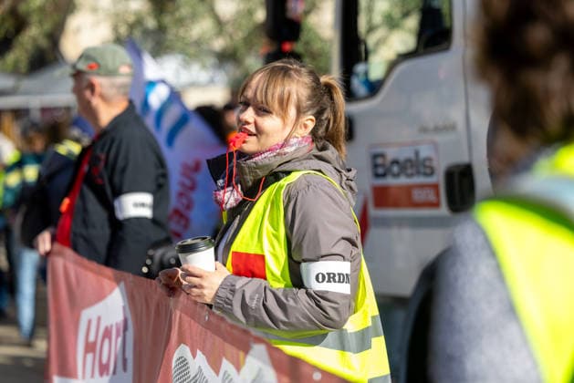 Demo gegen den Sozialabbau Erfurt 26092026 - In Erfurt (Thueringen) haben mehrere Tausend Menschen gegen die Plaene der Regierung zum Abbau des Sozialstaates protestiert. Darunter auch Mitarbeitende aus dem Pflegebereich und dem Gesundheitswesen sowie Sozialbereich.