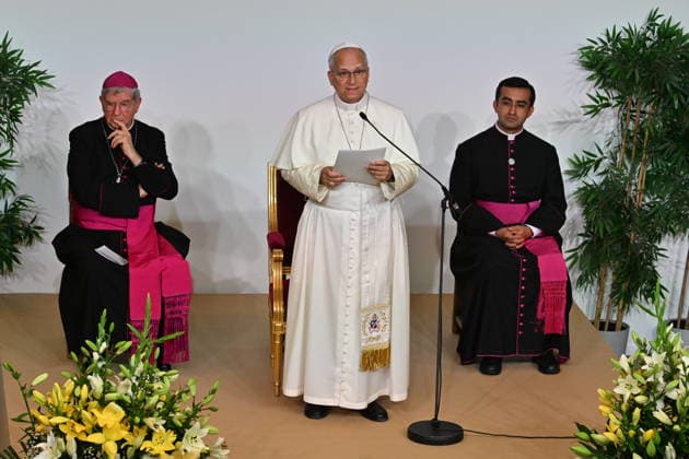 POPE LEO XIV MEETS SYNODAL ASSEMBLY, CATECHUMENS AND NEOPHYTES IN PARIS France, Paris, Vatican, 2026 9 26 Pope Leo XIV meets with members of the Provincial Synodal Assembly, Catechumens and Neophytes at the Catholic Institute of Paris during his apostolic journey to France. EDITORIAL USE ONLY - NO BOOKS Copyright: xALESSIAxGIULIANI xCatholicxPressxPhotox