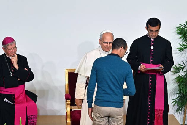 IPA88989815 - France, Paris, Vatican, September 26, 2026 Pope Leo XIV meets with members of the Provincial Synodal Assembly, catechumens, and neophytes at the Catholic Institute of Paris during his apostolic journey to France. Photograph by ALESSIA GIULIANI Catholic Press Photo  Copyright: xALESSIAxGIULIANI xCatholicxPressxPhotox xx IPA88989815