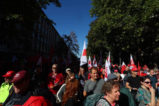 Politics, Demonstration against the labor reform in Germany Demonstration against the labor reform in Nuremberg , Bayern , Germany . September 26th, 2026 Photo by Davide Elias Copyright: xDavidexEliasx