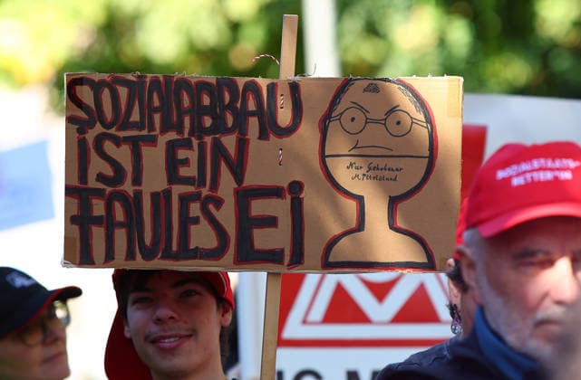 Politics, Demonstration against the labor reform in Germany Demonstration against the labor reform in Nuremberg , Bayern , Germany . September 26th, 2026 Photo by Davide Elias Copyright: xDavidexEliasx
