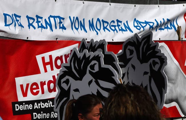 Politics, Demonstration against the labor reform in Germany Demonstration against the labor reform in Nuremberg , Bayern , Germany . September 26th, 2026 Photo by Davide Elias Copyright: xDavidexEliasx