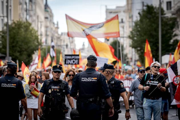 Protest in central Madrid against Prime Minister Pedro Sanchez MADRID, SPAIN - SEPTEMBER 26: Thousands of people march through central Madrid calling for the resignation of Spanish Prime Minister Pedro Sanchez and demanding an early general election, while protesting the government’s handling of the ongoing migration crisis in Ceuta, Spain, on September 26, 2026. Diego Radames Anadolu Madrid Spain. Editorial use only. Please get in touch for any other usage.  Copyright: x2026xAnadoluxDiegoxRadamesx