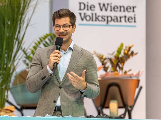 2026-09-26-ÖVP-Zukunftskongress-007 Abgeordneter zum Wiener Landtag und Gemeinderat Mayer Lorenz (ÖVP) am 26. September 2026 beim Zukunftskongress der Wiener Volkspartei im Platinum im UNIQA Tower in Wien, Wien, Österreich.