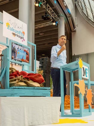 2026-09-26-ÖVP-Zukunftskongress-032 Landesparteiobmann Wien und Bezirksvorsteher Innere Stadt Markus Markus Figl (ÖVP) am 26. September 2026 beim Zukunftskongress der Wiener Volkspartei im Platinum im UNIQA Tower in Wien, Wien, Österreich.