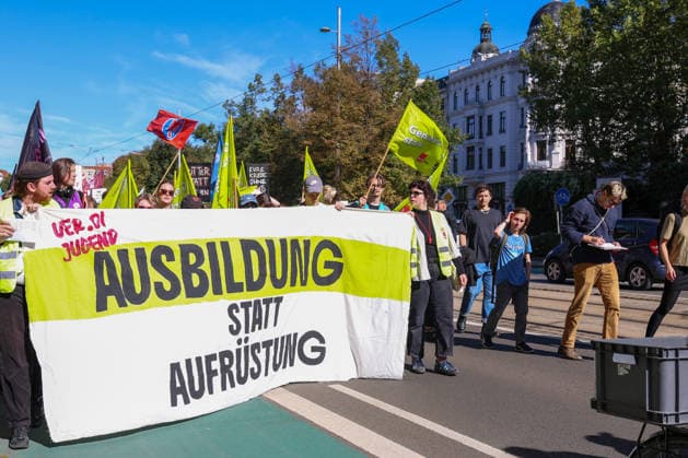 September 26, 2026, Leipzig, Saxony, Germany: Demonstrators participate in an UnkoÂ¼rzbar rally in Leipzig, Germany, on September 26, 2026, protesting cuts to social services and calling for the protection of social welfare and public services. The demonstration brought together protesters carrying banners, placards and flags as they marched through the city. Speakers and participants addressed issues including social welfare, public spending, employment, pensions, healthcare and the future of public services. The rally was part of the UnkoÂ¼rzbar campaign, which mobilizes against cuts to social services and public-sector provision in Germany. Leipzig Germany  - ZUMAc291 20260926_zip_c291_016 Copyright: xMariaxCastrox