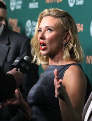New York September 25, 2026. Scarlett Johansson attend 64th New York Film Festival - NYFF64, Open Night premiere of Paper Tiger at Alice Tully Hall Lincoln Center in New York. September 25,2026. Copyright: xEWx