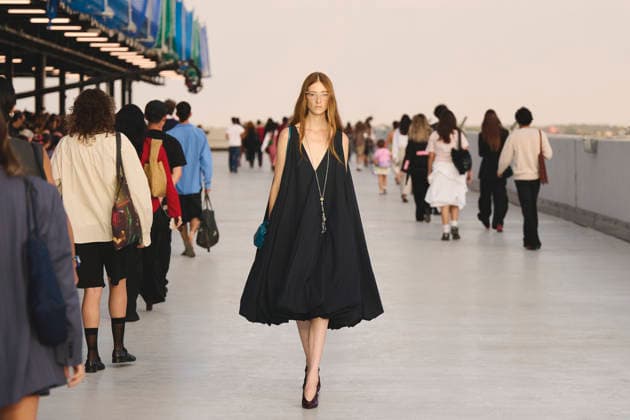 September 26, 2026, Milan, Italy, Italy: Models on the runway at the Moschino fashion show in Milan, September 2026 Milan Italy  - ZUMAg279 20260926_zip_g279_025 Copyright: xAlessandroxGalatolix