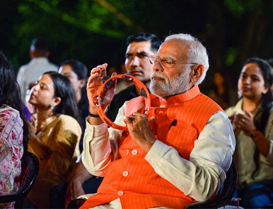 RECORD DATE NOT STATED PM Modi attends Bhajan Clubbing on Pandit Deendayal Upadhyaya s birth anniversary New Delhi, Sep 26 (ANI): Prime Minister Narendra Modi attends Bhajan Clubbing on the occasion of Bharatiya Jana Sangh leader Pandit Deendayal Upadhyaya s birth anniversary, at Deen Dayal Upadhyaya Park in New Delhi on Friday. (Narendra Modi Photo Gallery ANI Photo) NEW DELHI Delhi India Copyright: xANIx ANI_20260926021