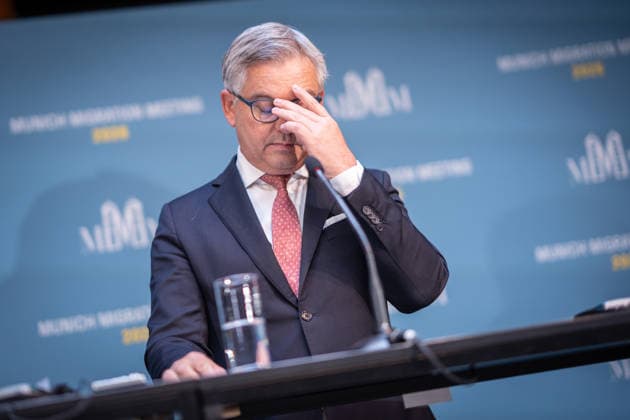 Magnus Brunner, EU-Kommissar für Inneres und Migration, ÖVP, früherer Bundesminister der Finanzen in Österreich;2. Munich Migration Meeting Treffen der Europäischen Minister zur Umsetzung der Migrationswende, München Bayern Deutschland Hotel Bayerischer Hof