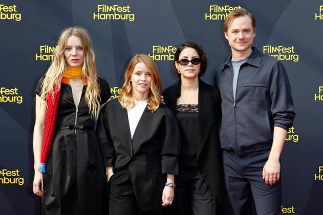 Lilith Stangenberg, Karoline Schuch, Almila Bagriacik und Sven Schelker bei der Premiere des ARD-Krimis Tatort - Unter Freunden auf dem 34. Filmfest Hamburg 2026 im Cinemaxx Dammtor. Hamburg, 26.09.2026