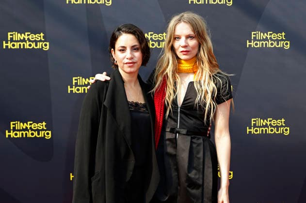 Almila Bagriacik und Lilith Stangenberg bei der Premiere des ARD-Krimis Tatort - Unter Freunden auf dem 34. Filmfest Hamburg 2026 im Cinemaxx Dammtor. Hamburg, 26.09.2026