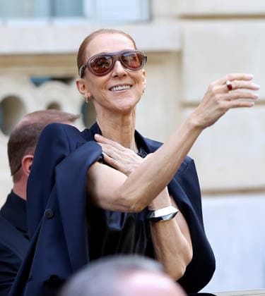 CÃ line Dion leaves her apartment in Paris for her show at the Plenitude Arena CÃ line Dion leaves her apartment in Paris for her show at the Plenitude Arena in Paris, France on september 26, 2026  Copyright: xDidierxFereyx