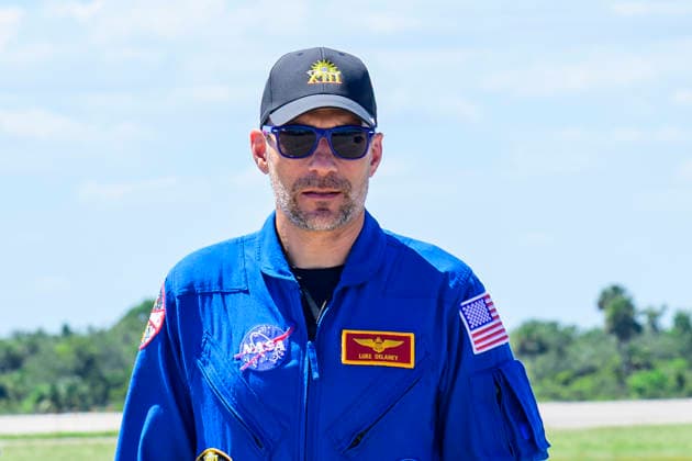 September 26, 2026, Merritt Island, Florida, USA: NASA astronaut LUKE DELANEY speaks to the press alongside his fellow crewmates after arriving at the Launch and Landing Facility at NASAÃ¢â‚¬â ¢s Kennedy Space Center in Florida on Sept. 26, 2026. NASAÃ¢â‚¬â ¢s Crew-13 mission is scheduled to launch at 11:10 a.m. EDT on Oct. 1, 2026, from Space Launch Complex-40 (SLC-40) at Cape Canaveral Space Force Station to the International Space Station. Merritt Island USA - ZUMAb268 20260926_znp_b268_007 Copyright: xJenniferxBriggsx