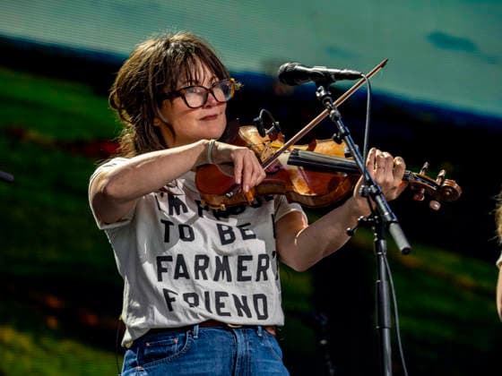 September 26, 2026, Virginia Beach, Virginia, USA: SARA WILKINS performs with the group Im With Her at Farm Aid 2026. Through music and family farm produced food, and farmer presentations, this annual festival shines a spotlight on the critical need for family farms to succeed. Virginia Beach USA  - ZUMAd155 20260926_znp_d155_009 Copyright: xSuexDorfmanx
