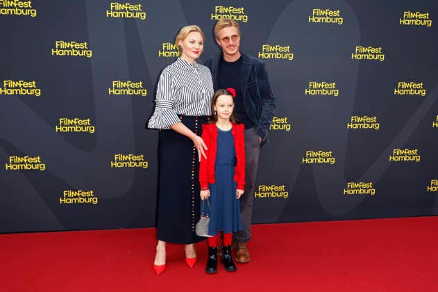 Rosalie Thomass, Elise Lindner und Golo Euler bei der Premiere des Kinofilms Lügen über meine Mutter auf dem 34. Filmfest Hamburg 2026 im Cinemaxx Dammtor. Hamburg, 26.09.2026