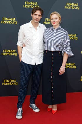 Aron Lehmann und Rosalie Thomass bei der Premiere des Kinofilms Lügen über meine Mutter auf dem 34. Filmfest Hamburg 2026 im Cinemaxx Dammtor. Hamburg, 26.09.2026