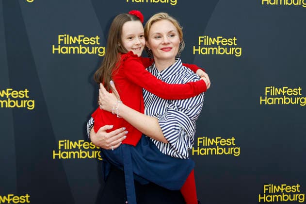 Elise Lindner und Rosalie Thomass bei der Premiere des Kinofilms Lügen über meine Mutter auf dem 34. Filmfest Hamburg 2026 im Cinemaxx Dammtor. Hamburg, 26.09.2026