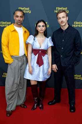 Tamer Trasoglu, Bayan Layla und Albrecht Schuch bei der Premiere der ARD-Serie Breitscheidplatz 19 12 auf dem 34. Filmfest Hamburg 2026 im Cinemaxx Dammtor. Hamburg, 26.09.2026
