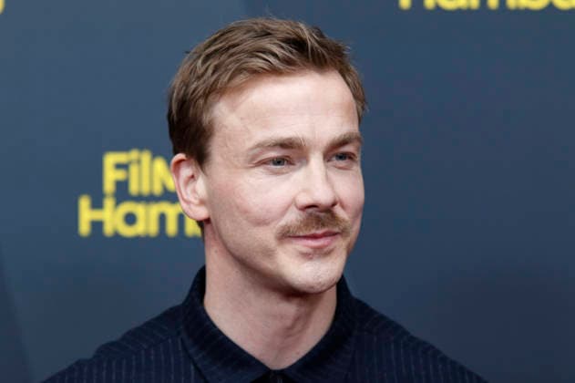 Albrecht Schuch bei der Premiere der ARD-Serie Breitscheidplatz 19 12 auf dem 34. Filmfest Hamburg 2026 im Cinemaxx Dammtor. Hamburg, 26.09.2026