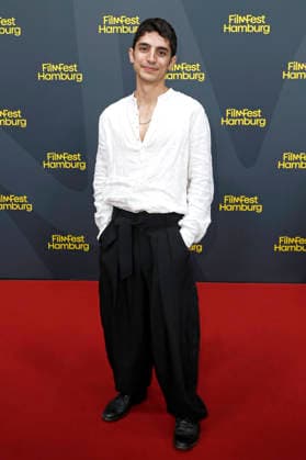 Andronikos Korakas bei der Kinder der Sonne Premiere auf dem 34. Filmfest Hamburg im Cinemaxx Dammtor, Hamburg, Deutschland, 26.09.2026.