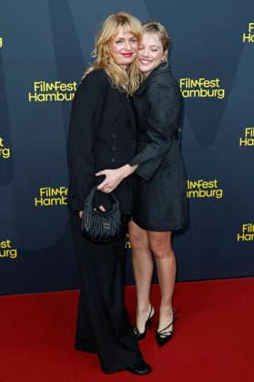 Leonie Krippendorff und Jella Haase bei der Premiere des Kinofilms Kinder der Sonne Children of the Sun auf dem 34. Filmfest Hamburg 2026 im Cinemaxx Dammtor. Hamburg, 26.09.2026