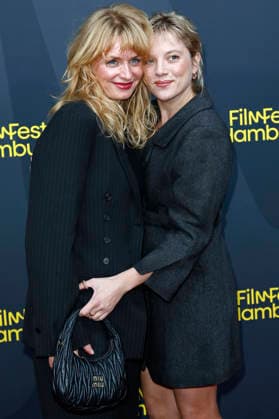Leonie Krippendorff und Jella Haase bei der Premiere des Kinofilms Kinder der Sonne Children of the Sun auf dem 34. Filmfest Hamburg 2026 im Cinemaxx Dammtor. Hamburg, 26.09.2026