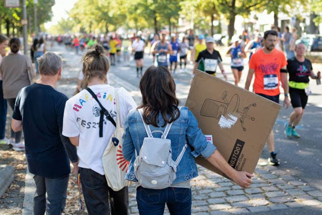 Berlin,27.09.2026, 52.BMW BERLIN-MARATHON,Impressionen vom Kilometer 31 am Hohenzollerndamm im Bezirk Wilmersdorf