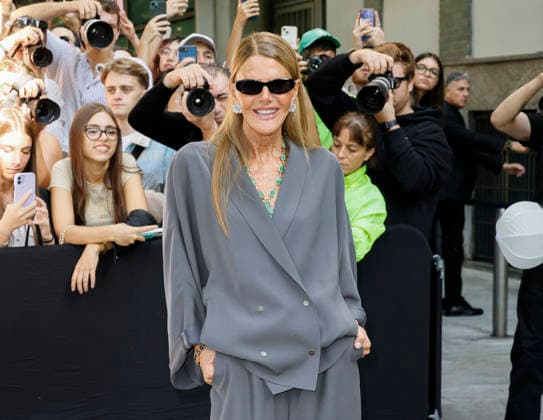 MFW Spring Summer 2027 Armani Arrival MP MILAN, ITALY - SEPTEMBER 27: Anna Dello Russo arrives to Armani fashion show during the Milan Fashion Week - Womenswear Spring Summer 2027 on September 27, 2026 in Milan, Italy. Photo by Marco Piovanotto Abacapress.com Milan Italy  Copyright: xPiovanottoxMarco ABACAx