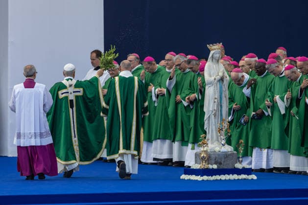 Visit to France of Pope Leo XIV - Mass at Lourdes Sanctuary MLG Pope Leo XIV celebrates Mass on the Prairie of the Sanctuary of Our Lady of Lourdes during his apostolic visit to France in Lourdes, France, on September 27, 2026. Photo by Margot Le Gonidec ABACAPRESS.COM Lourdes France  Copyright: xLexGonidecxMargot ABACAx