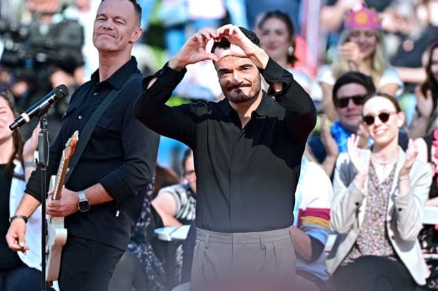 ZDF - Fernsehgarten. Sänger und Moderator Giovanni Zarrella während der ZDF - Unterhaltungsshow Fernsehgarten am 27.09.2026 in Mainz. 20260927MWI150898