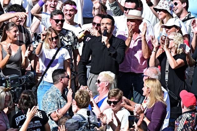 ZDF - Fernsehgarten. Sänger und Moderator Giovanni Zarrella während der ZDF - Unterhaltungsshow Fernsehgarten am 27.09.2026 in Mainz. 20260927MWI151002