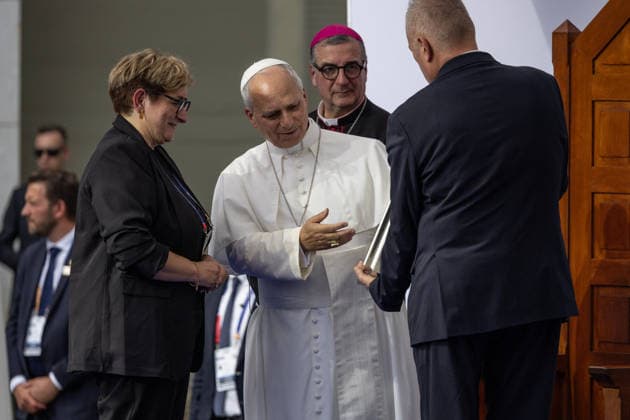 Visit to France of Pope Leo XIV - Meeting at Lourdes Sanctuary MLG Pope Leo XIV meets sick pilgrims and hospital workers at the Accueil Notre-Dame, a facility that welcomes and assists sick and disabled pilgrims visiting the Sanctuary of Our Lady of Lourdes, in Lourdes, France, on September 27, 2026. Photo by Margot Le Gonidec ABACAPRESS.COM Lourdes France  Copyright: xLexGonidecxMargot ABACAx